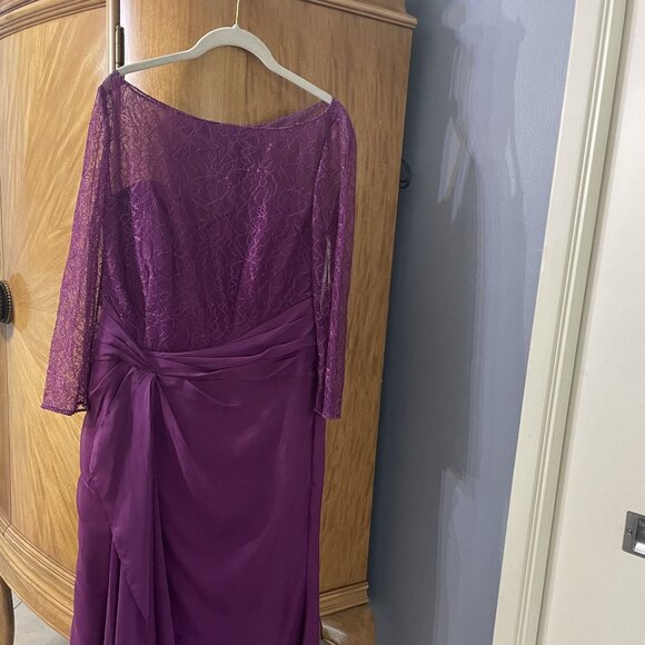 Stunning a-line Scoop 3/4 SleevesLace Floor-Length Chiffon Mother of Brfide